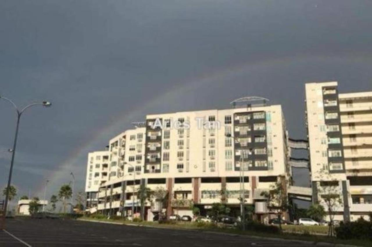 Aeon Tebrau Apartment Johor Bahru - By Room - Экстерьер фото
